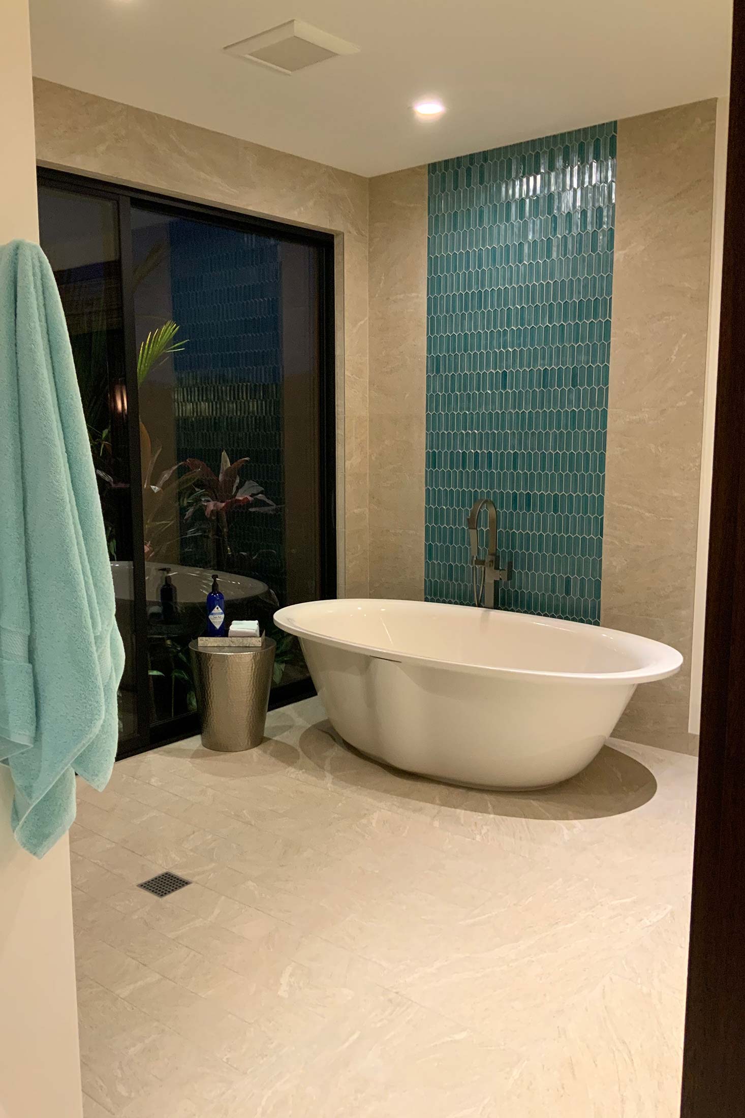 interior design kona hawaii bathroom